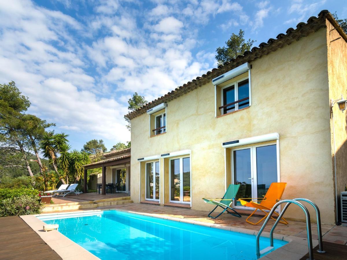 Вилла Pretty House With Sea View On The Hy Res Йер Номер фото