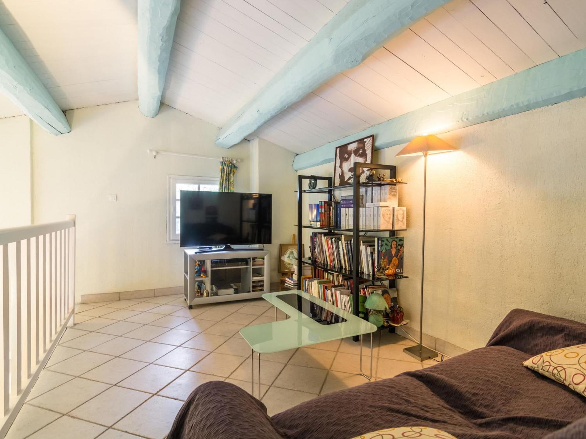 Вилла Pretty House With Sea View On The Hy Res Йер Экстерьер фото