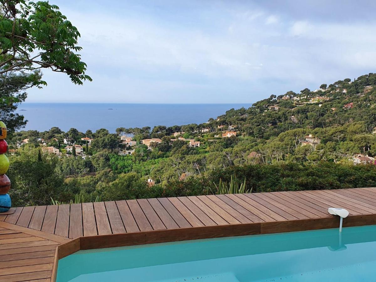Вилла Pretty House With Sea View On The Hy Res Йер Экстерьер фото