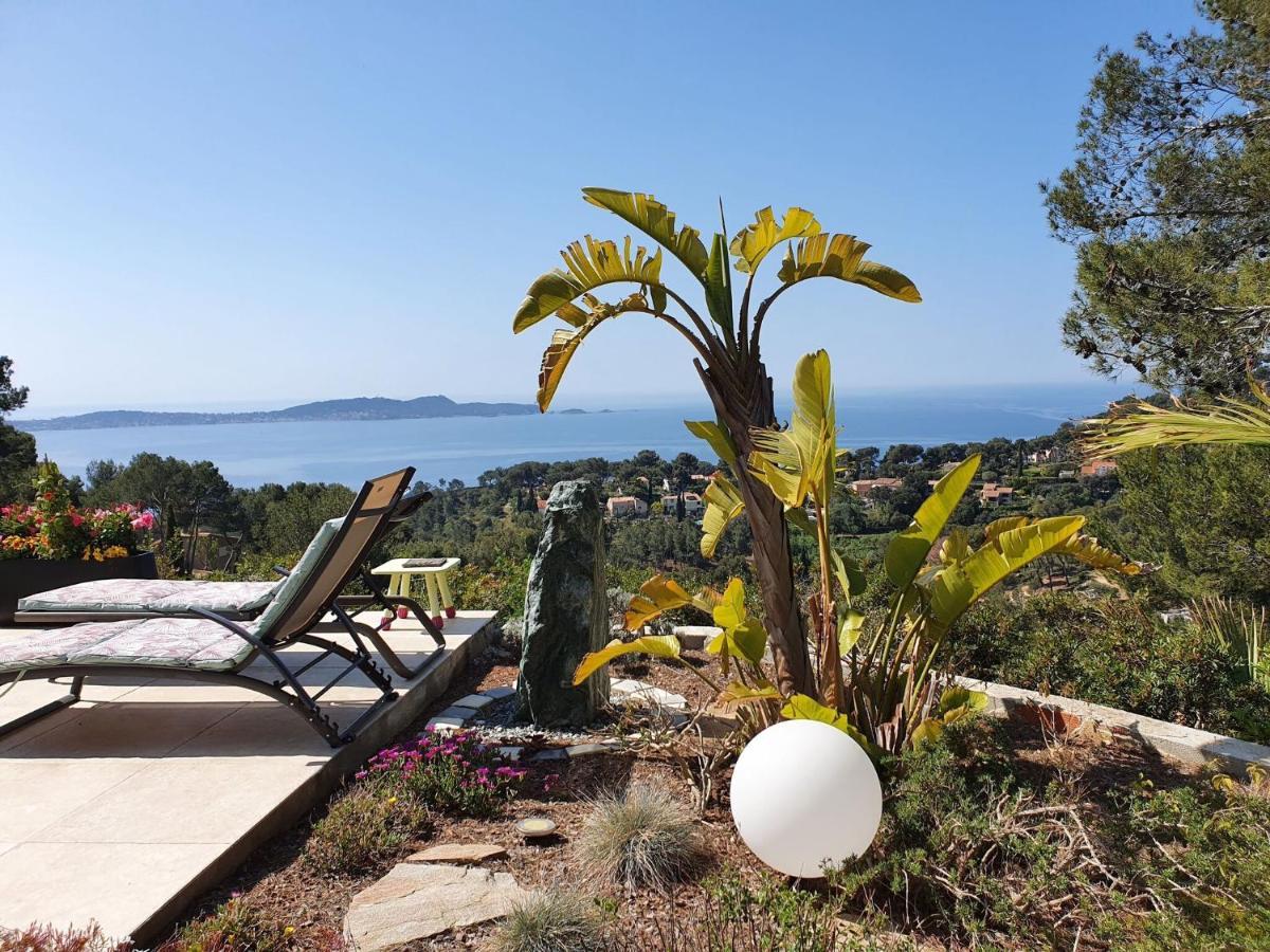 Вилла Pretty House With Sea View On The Hy Res Йер Экстерьер фото